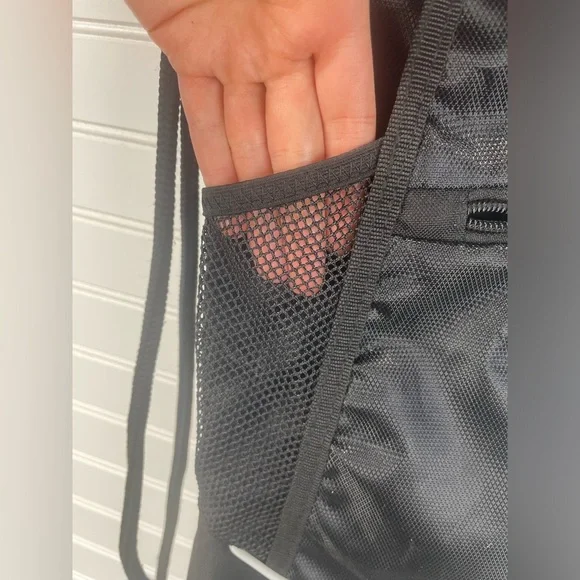 Adidas Black Alliance Sackpack Tennis Sports Drawstring Closure Bag GUC - Picture 11 of 12